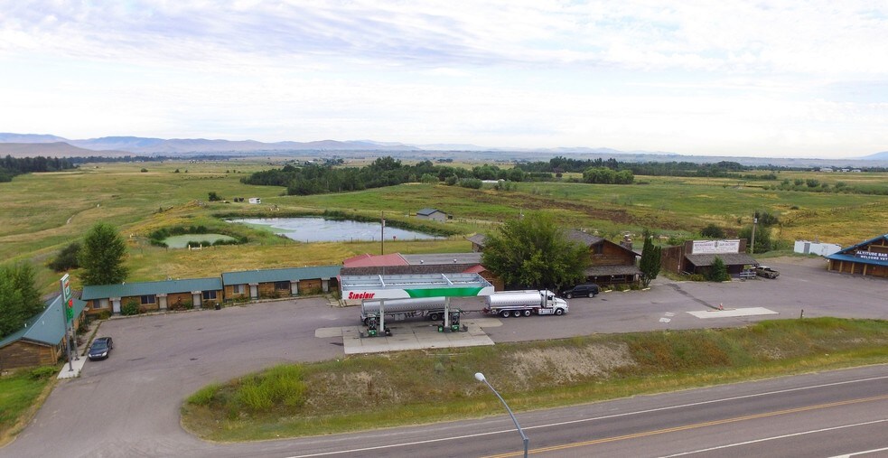 77547 N US-93 Hwy, Saint Ignatius, MT for sale - Primary Photo - Image 1 of 1