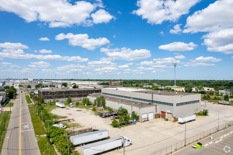 20200 Mount Elliott Rd, Detroit, MI à vendre - Aérien - Image 3 de 7