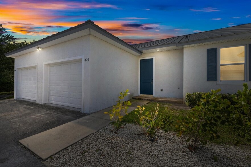 401 18th St, Vero Beach, FL for sale - Building Photo - Image 2 of 35