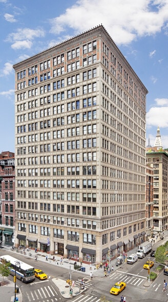 200 Park Ave S, New York, NY for lease - Building Photo - Image 1 of 14