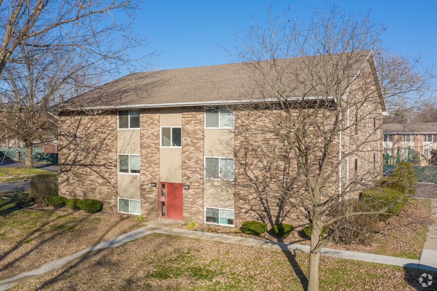 2822-2846 Eldora Dr, Toledo, OH for sale - Primary Photo - Image 1 of 35