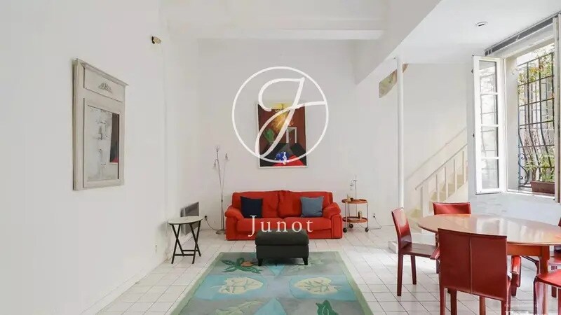 Immeuble residentiel dans Paris à vendre - Photo du bâtiment - Image 3 de 11