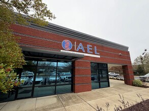 201 London Pky, Birmingham, AL à louer Photo du bâtiment- Image 1 de 1