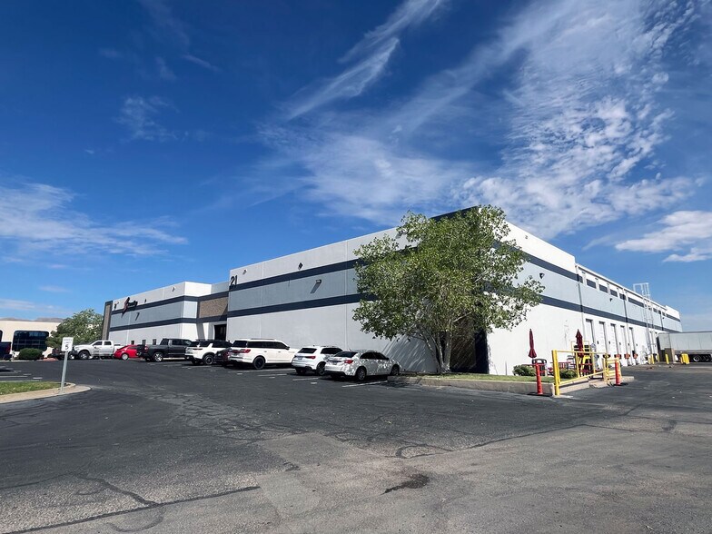 21 Butterfield Trail Blvd, El Paso, TX à louer - Photo du bâtiment - Image 1 de 5