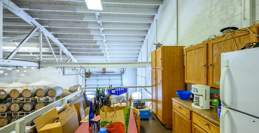 475 NE 17th St, Mcminnville, OR à vendre - Photo intérieure - Image 3 de 35