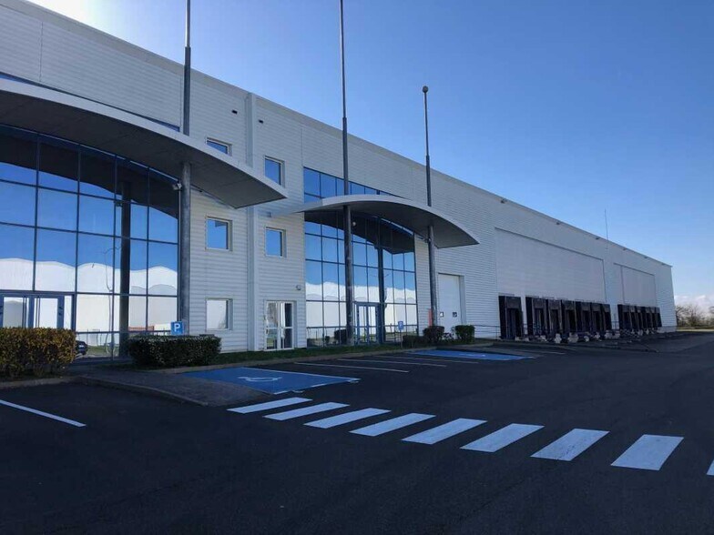 2 Rue Eugene Pottier, Marly-la-Ville à louer - Photo du bâtiment - Image 3 de 35