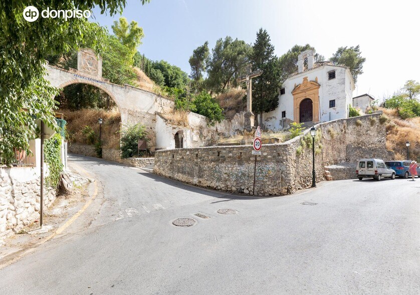 Calle Santo Sepulcro del Sacromonte, Granada, Granada à vendre - Photo du bâtiment - Image 3 de 17