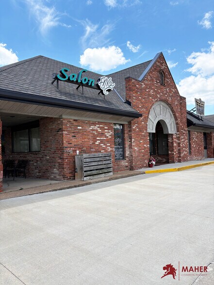 212 W Green Meadows Rd, Columbia, MO for lease - Building Photo - Image 2 of 3
