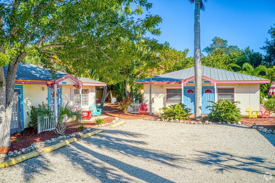 706 Donax St, Sanibel, FL à vendre - Photo du bâtiment - Image 3 de 31