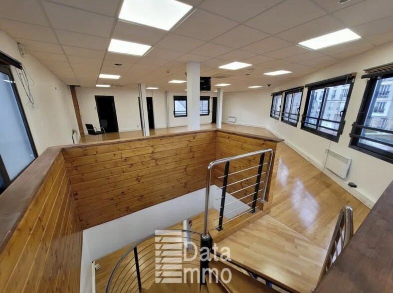 Avenue Faidherbe, Montreuil for sale - Interior Photo - Image 3 of 7