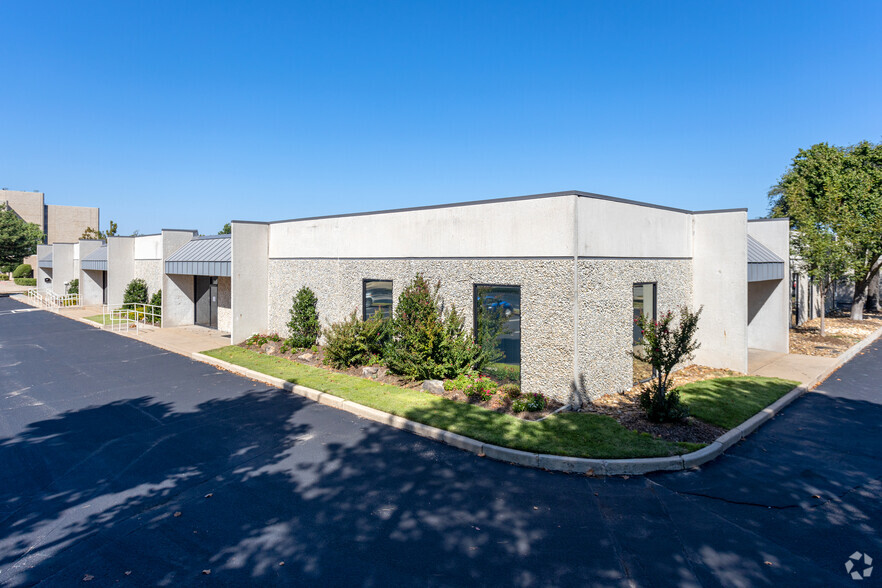 4301 Will Rogers Pky, Oklahoma City, OK for sale - Building Photo - Image 1 of 1