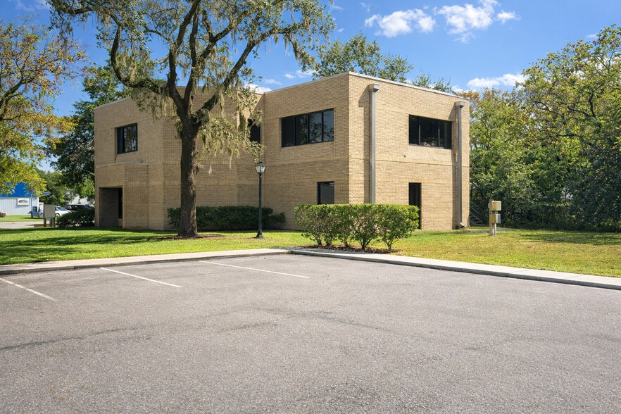 14512 N Nebraska Ave, Tampa, FL à louer - Photo du bâtiment - Image 3 de 5