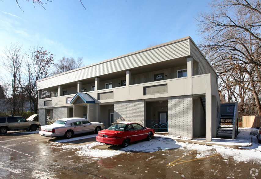 2428 SW 9th St, Des Moines, IA à louer - Photo du b timent - Image 3 de 3