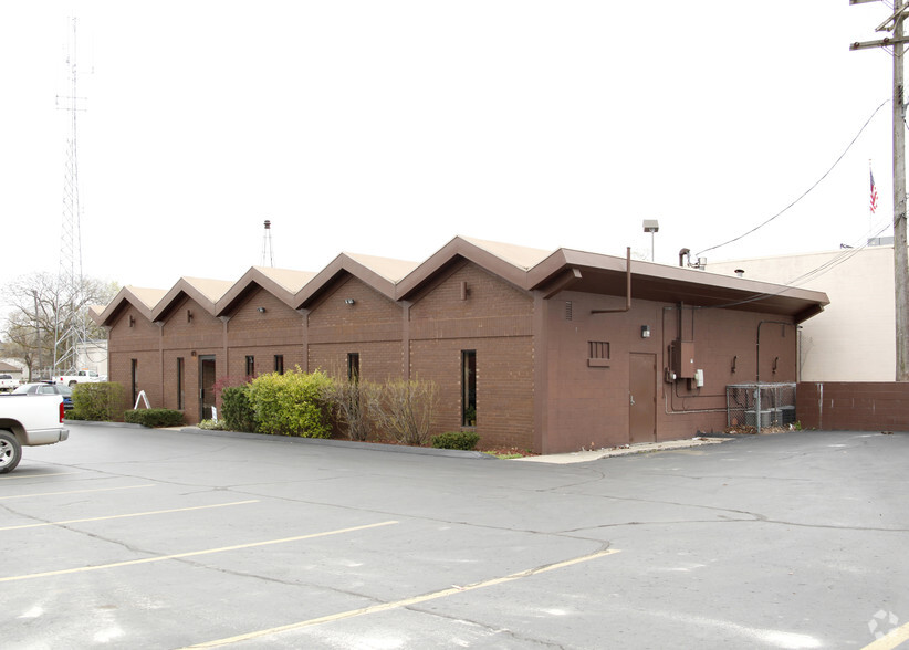 35 Main St, Belleville, MI à vendre - Photo du bâtiment - Image 1 de 1