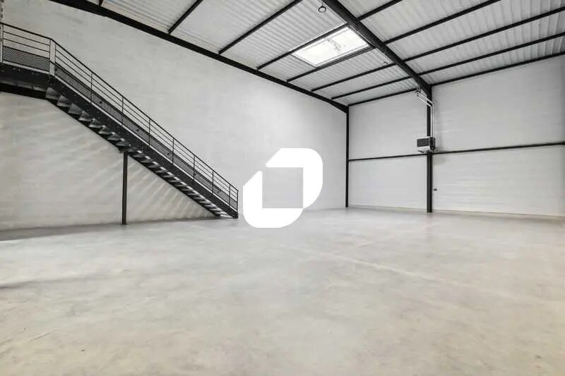 Flex dans Le Thillay à louer Photo du bâtiment- Image 1 de 15
