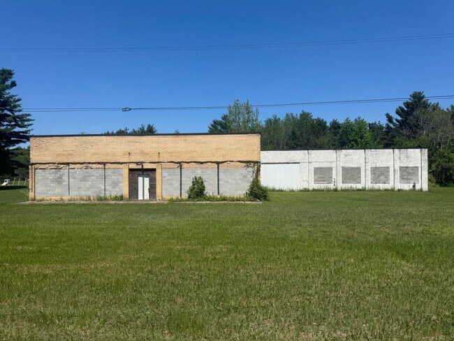 More details for 5860 W Saginaw Rd, Coleman, MI - Retail for Sale