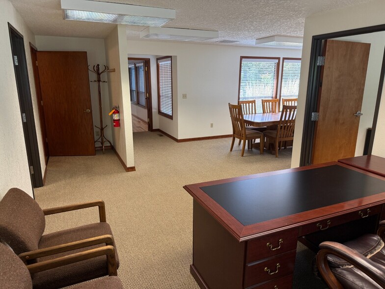 8513 NE Hazel Dell Ave, Vancouver, WA for lease - Building Photo - Image 3 of 6