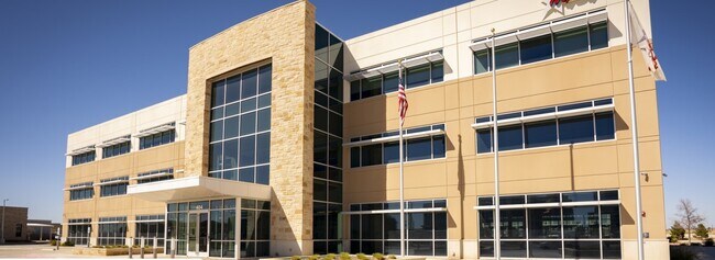 More details for 404 Veterans Airpark Ln, Midland, TX - Office for Sale