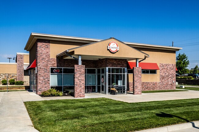 Plus de détails pour 8973 W 135th St, Overland Park, KS - Commerce de détail à vendre