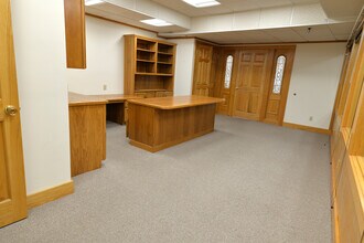 101 W Kirkwood Ave, Bloomington, IN for lease Interior Photo- Image 1 of 7