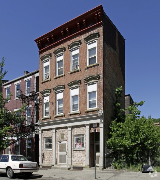 116 E McMicken Ave, Cincinnati, OH for sale - Primary Photo - Image 1 of 4