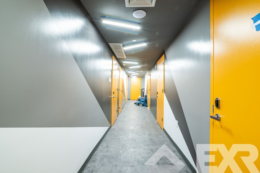 1217 Bedford Ave, Brooklyn, NY for lease - Interior Photo - Image 3 of 21