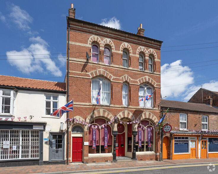 41 Queen St, Market Rasen for sale - Building Photo - Image 1 of 1