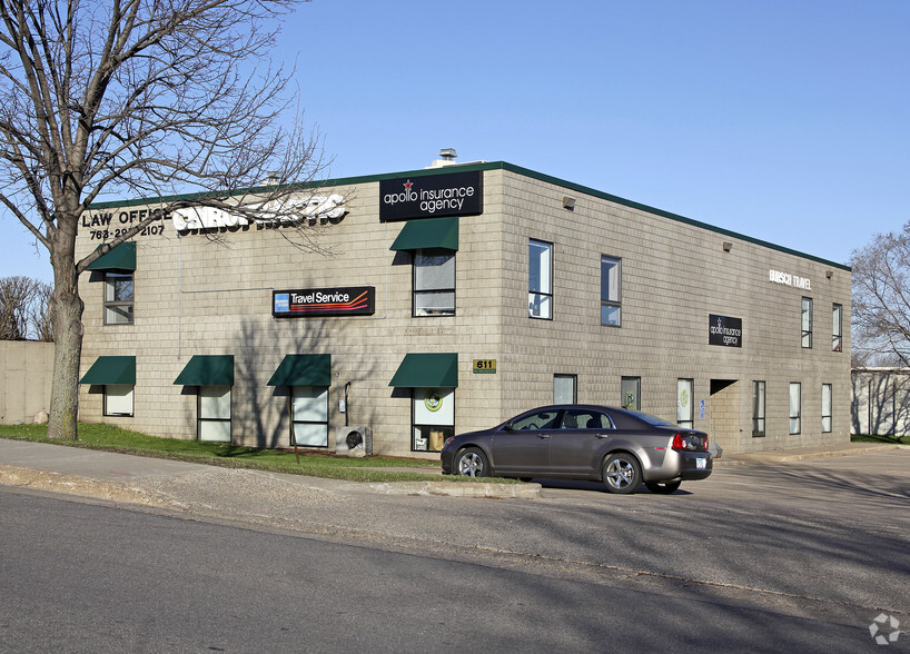 611 Walnut St, Monticello, MN for lease - Primary Photo - Image 1 of 5