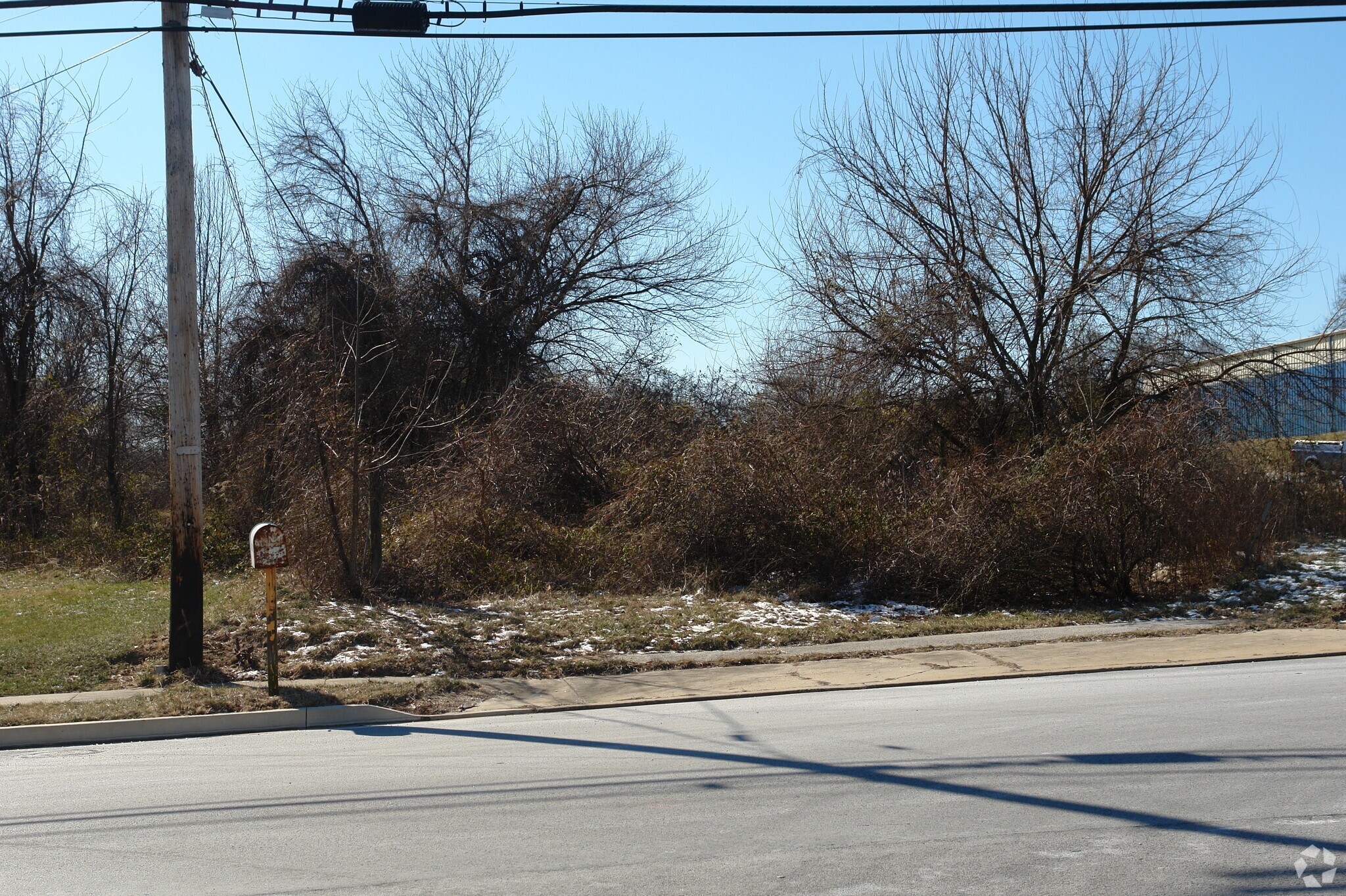 4301 Fitch Ave portefeuille de 2 propriétés à vendre sur LoopNet.ca Photo principale- Image 1 de 3