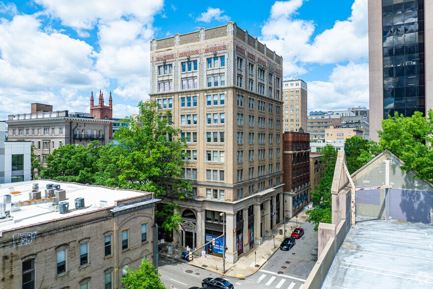 530 E Main St, Richmond, VA à louer - Photo du bâtiment - Image 2 de 11