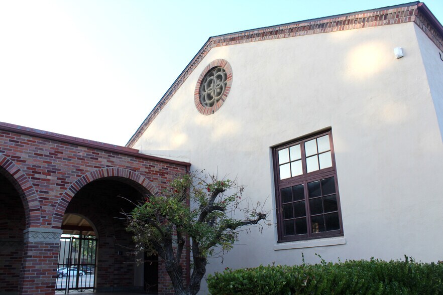 1020 El Centro St, South Pasadena, CA à vendre - Photo du bâtiment - Image 2 de 8