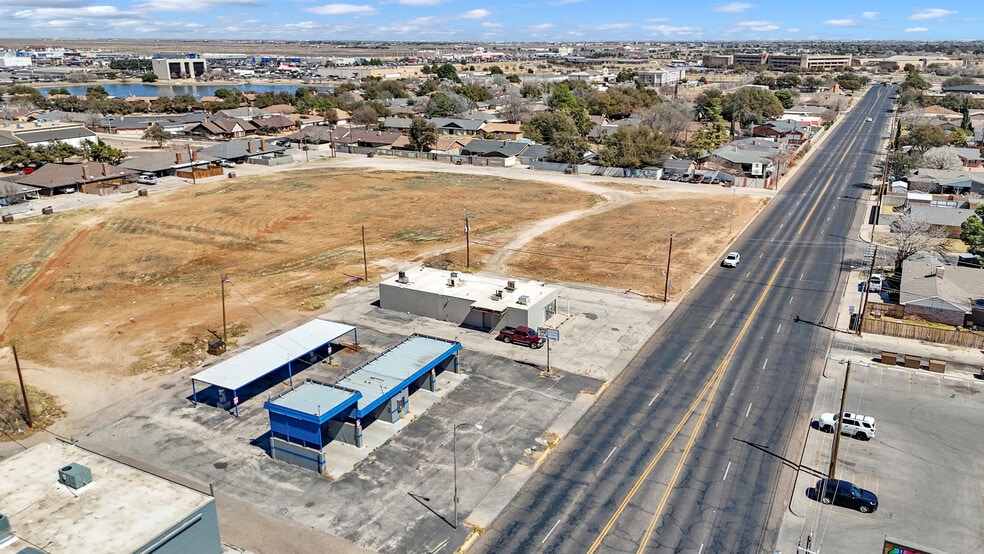 6 Retail Land Lots portfolio of 6 properties for sale on LoopNet.ca - Building Photo - Image 2 of 16