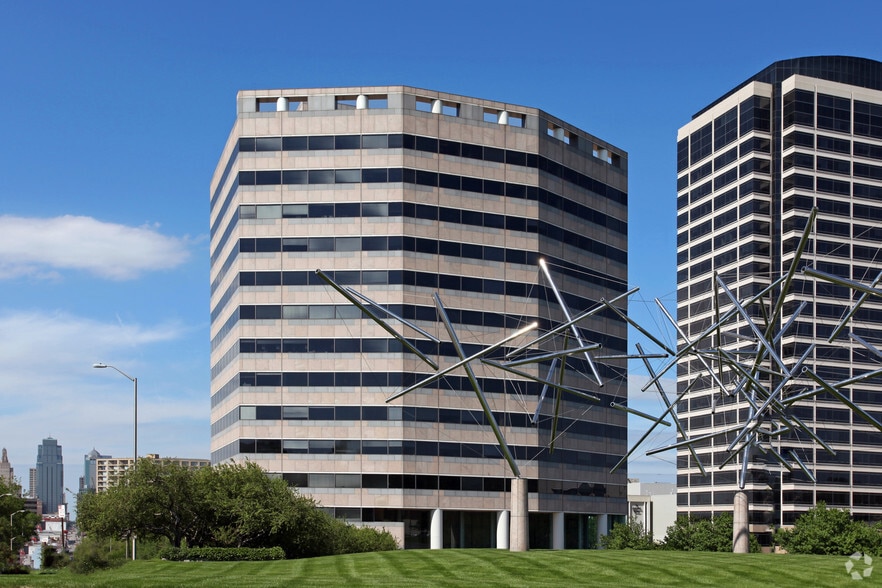 2600 Grand Blvd, Kansas City, MO à louer - Photo du bâtiment - Image 2 de 15
