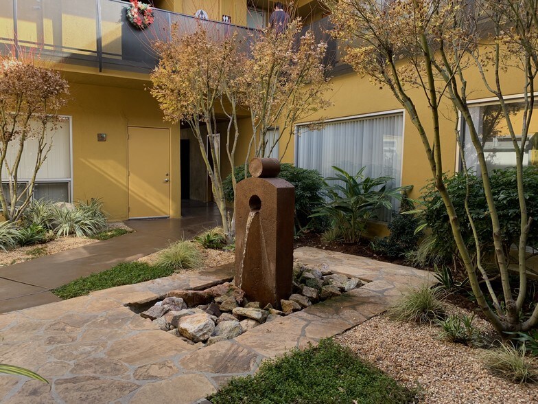 3611 Motor Ave, Los Angeles, CA à louer - Photo du bâtiment - Image 2 de 4