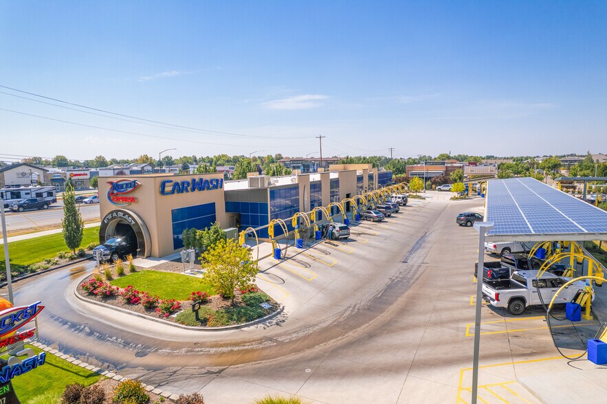 Rocket Express Car Wash Portfolio portefeuille de 5 propriétés à vendre sur LoopNet.ca - Photo du bâtiment - Image 3 de 5