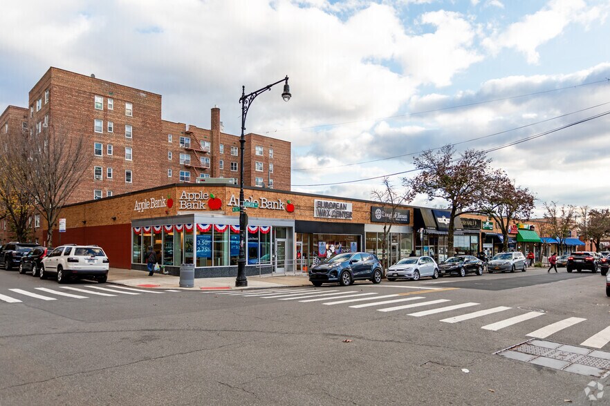 3520-3552 Johnson Ave, Bronx, NY à louer - Photo principale - Image 3 de 4