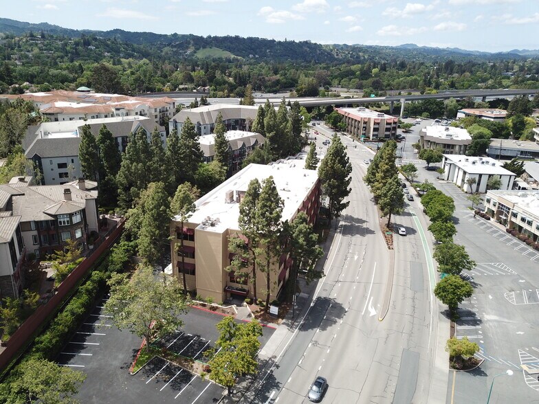 1855 Olympic Blvd, Walnut Creek, CA à louer - Photo du bâtiment - Image 2 de 5