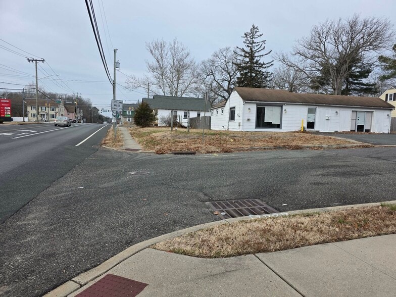 1 Camac Ave, Mays Landing, NJ à vendre - Photo du bâtiment - Image 2 de 24