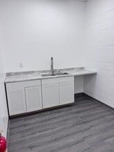 4275 Arco Ln, North Charleston, SC for lease Interior Photo- Image 2 of 2