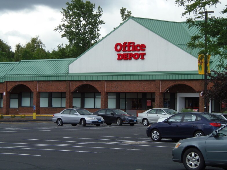 1267-1309 Silas Deane Hwy, Wethersfield, CT à louer - Photo du bâtiment - Image 3 de 7