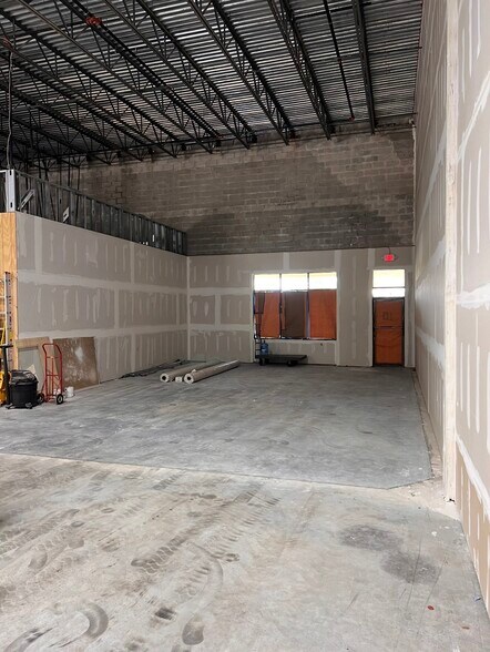1750 Longleaf Blvd, Lake Wales, FL à louer - Photo du bâtiment - Image 3 de 9