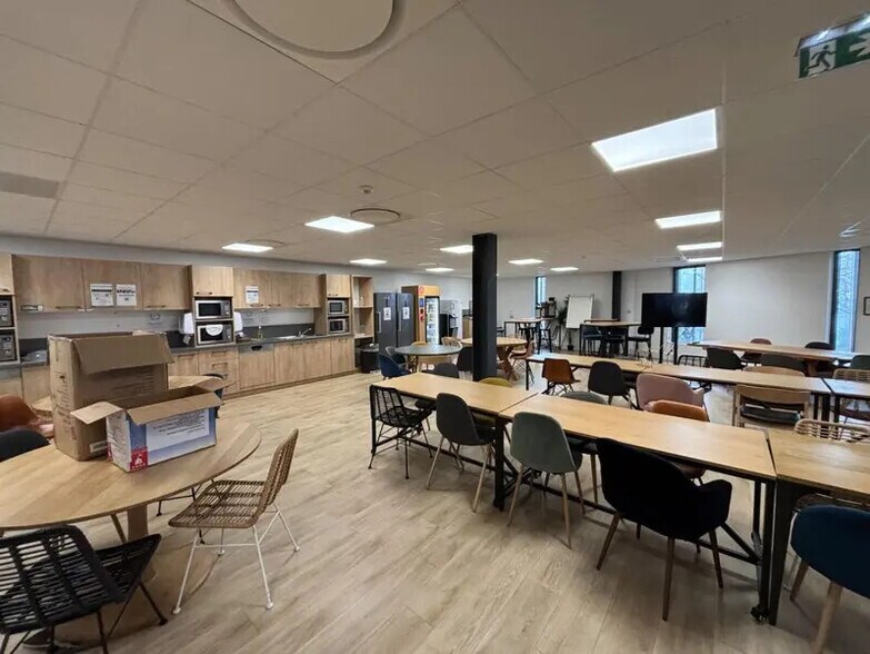 2 Rue Des Grands Châtaigniers, Vertou à vendre - Photo du bâtiment - Image 3 de 8