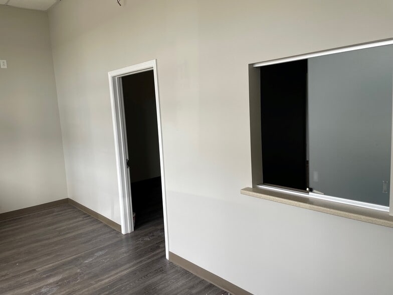 402 Osigian Blvd, Warner Robins, GA à louer - Photo intérieure - Image 2 de 12