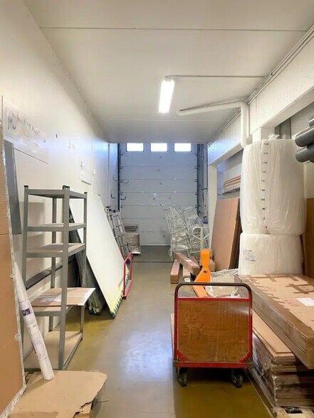 Industrial in Argenteuil for lease - Building Photo - Image 1 of 5