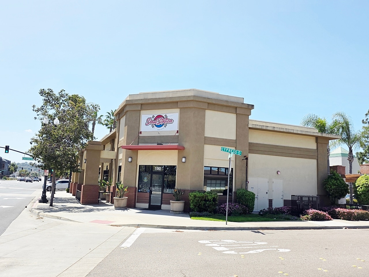 190 N Magnolia Ave, El Cajon, CA for lease Primary Photo- Image 1 of 9