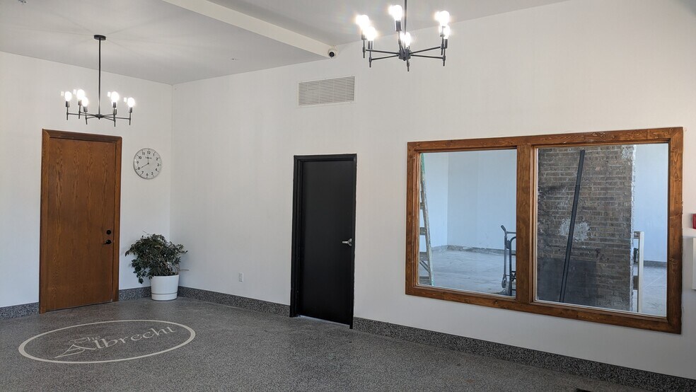 200 Dayton St, Mayville, WI à louer - Photo intérieure - Image 3 de 4