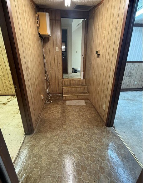 825 N State Highway 121, Bonham, TX à vendre - Photo du bâtiment - Image 2 de 25