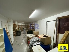 Retail in Cuenca, Cuenca for lease Interior Photo- Image 1 of 4