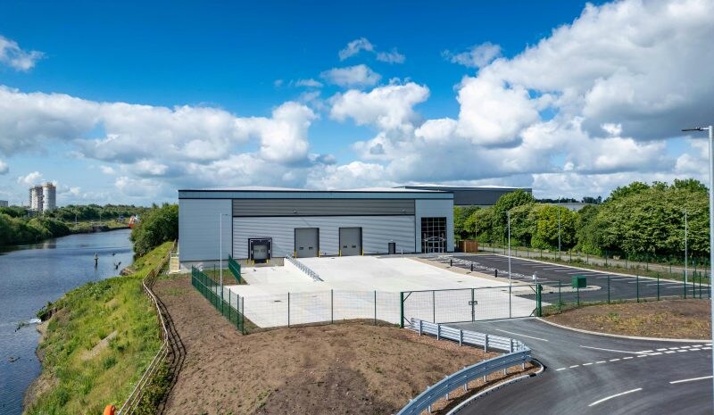 Irlam Wharf Rd, Manchester à louer - Photo du bâtiment - Image 2 de 3