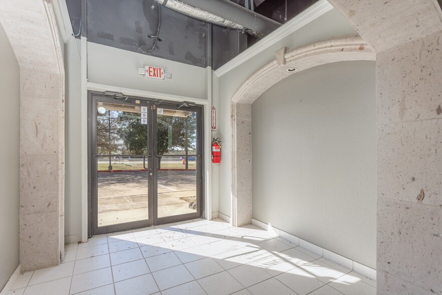 595-605 E US Highway 80 E, Sunnyvale, TX for lease - Interior Photo - Image 3 of 22